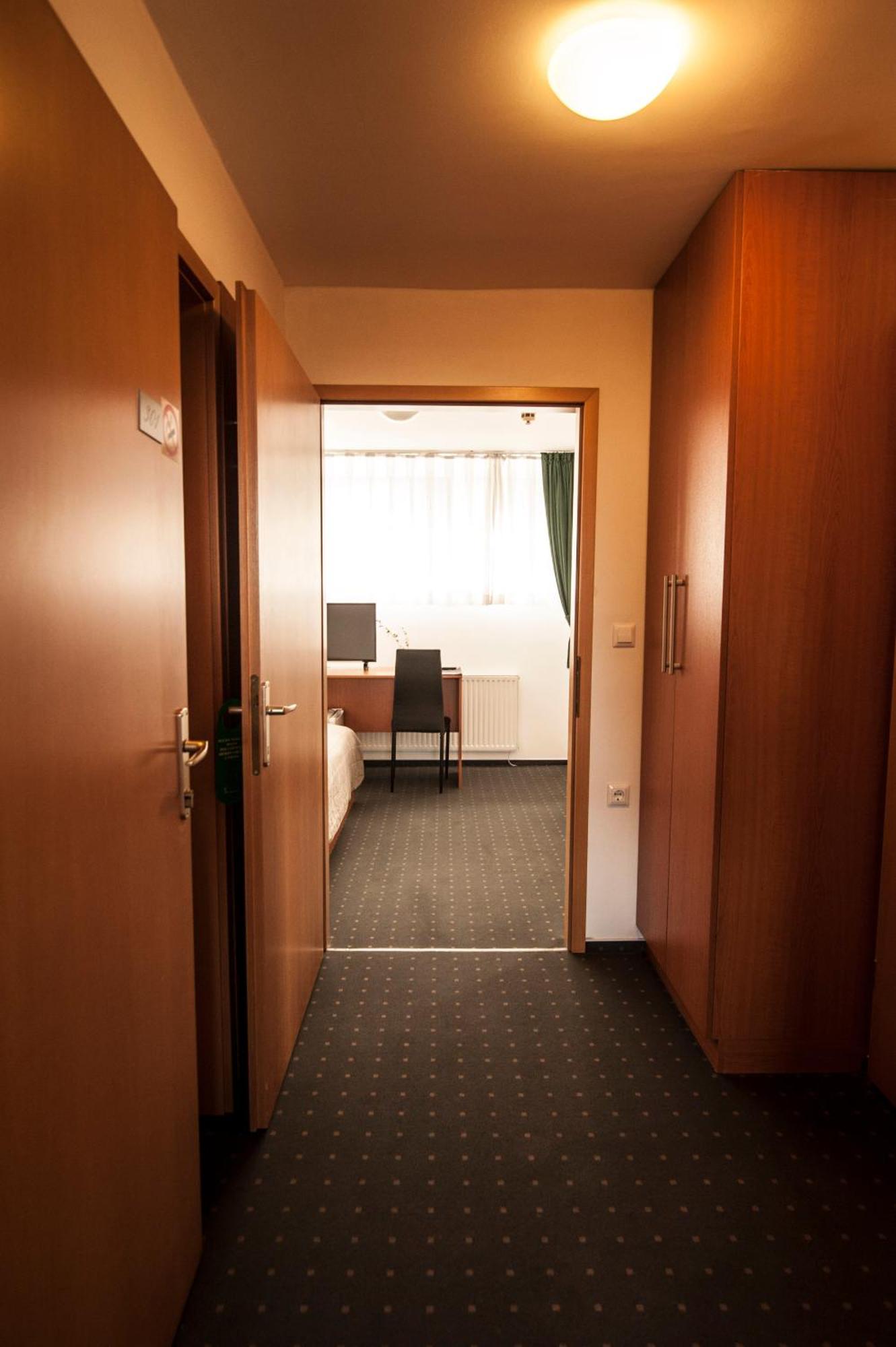 Hotel Faraon Celje Phòng bức ảnh
