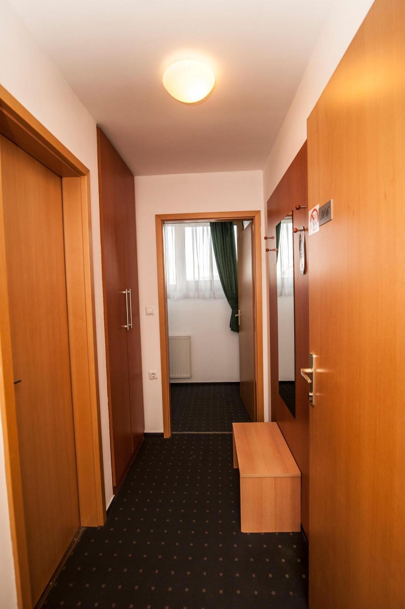 Hotel Faraon Celje Phòng bức ảnh